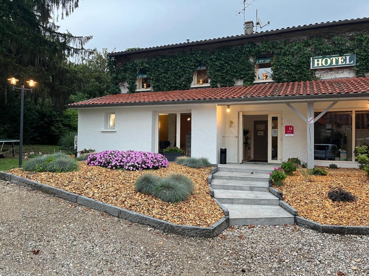 Logis Hotel Le Petit Casset 라부와세 외부 사진