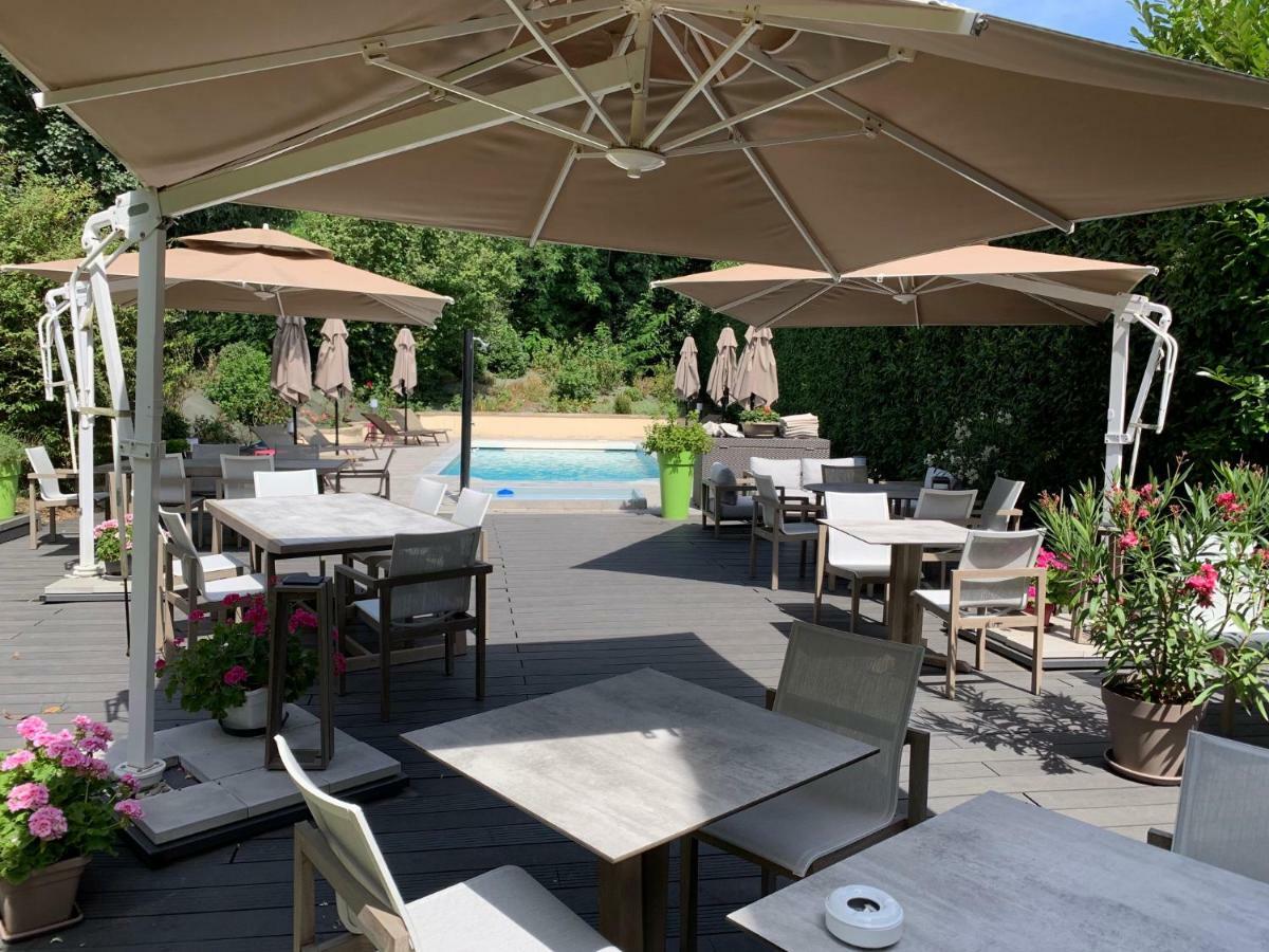 Logis Hotel Le Petit Casset 라부와세 외부 사진
